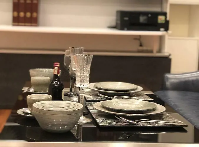 Louvre, Place Vendome, Champs-elysees Parijs