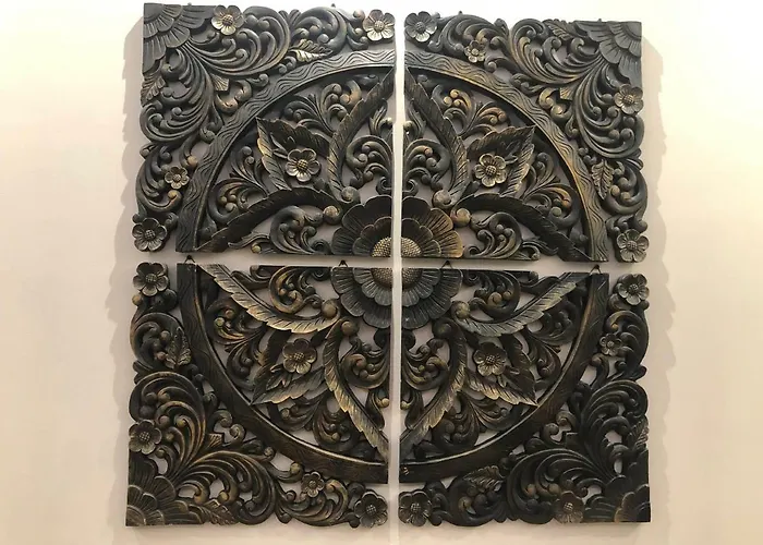 Louvre, Place Vendome, Champs-elysees Paris